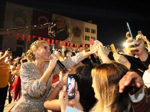 Alanya Fethi'nin 800. yıl kutlamasında Gülben Ergen coşkusu