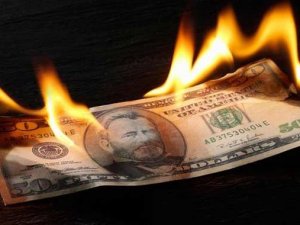 Merkez Bankası faizi indirdi, dolar 10.97'i aştı!