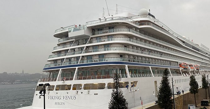 Galataport İstanbul bu yılın son yolcu gemisini ağırlıyor