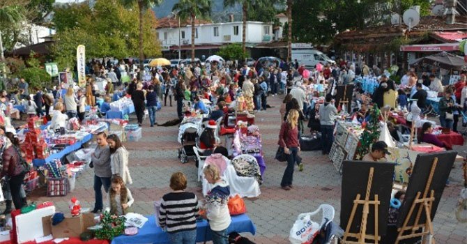 Dalyan’da Noel Pazarı renkli görüntülere sahne oldu