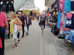 Turizm sezon bitti;turistik pazarlarda yaşlı Alman turistler kaldı