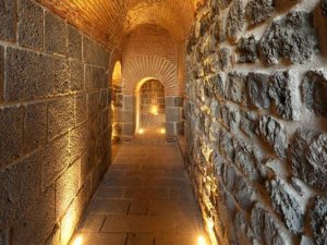 Diyarbakır'da Yedikardeş Burcu temizlendi ışıklandırıldı