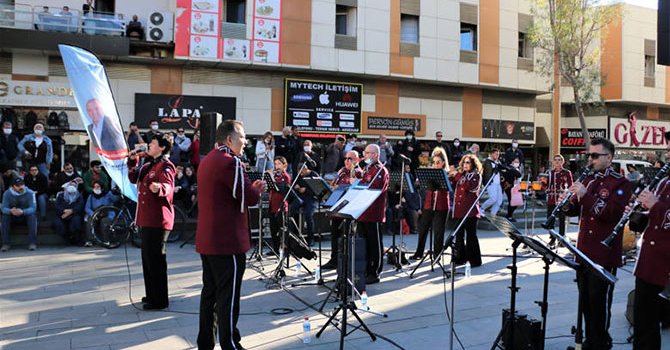 Antalya Pandemi de şehrin her yerinde müziğe doydu