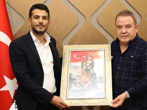 Başkan Böcek: Antalya'yı gençlerin fikirleriyle yönetiyoruz