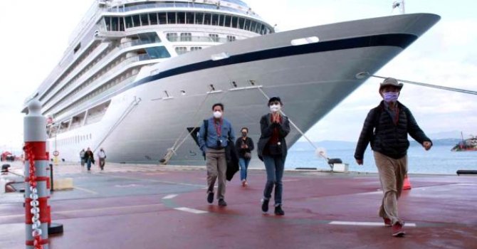 Paslı, solgun saclardan sanat