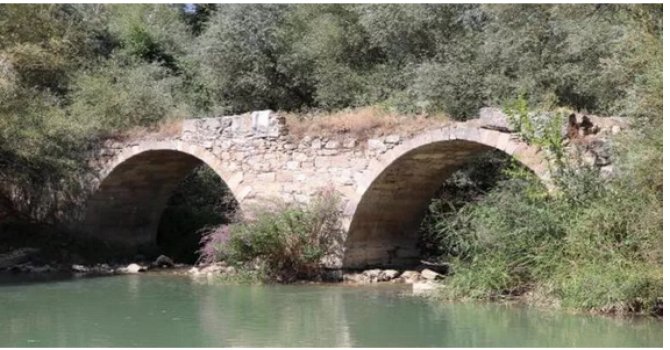 Definecilerin talan ettiği tarihi köprü, restore edilecek
