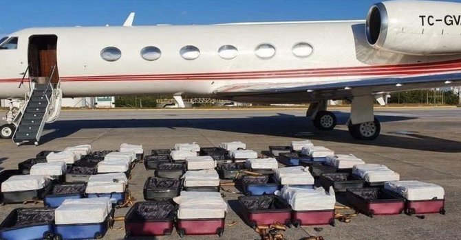 Brezilya’da 1.3 ton uyuşturucu bulunan uçağın pilotu tutuklandı