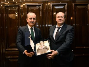 Bakan Kurtulmuş vize ve kruvaziyer turizmini görüştü