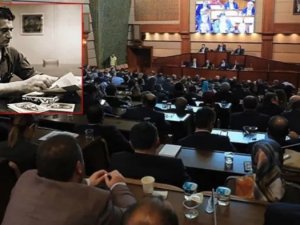 AK Parti grubundan şair Bedri Rahmi’ye ret