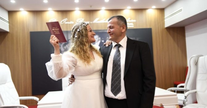 Antalya Muratpaşa'da nikahta 10 çift 02.02.2022 tercih etti