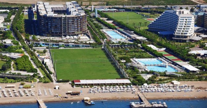 Kervansaray Lara Oteli icradan satılıyor