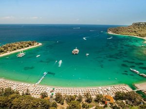 Kemer'de turistlerin yüzde 70'i Ruslar ve Ukraynalılar