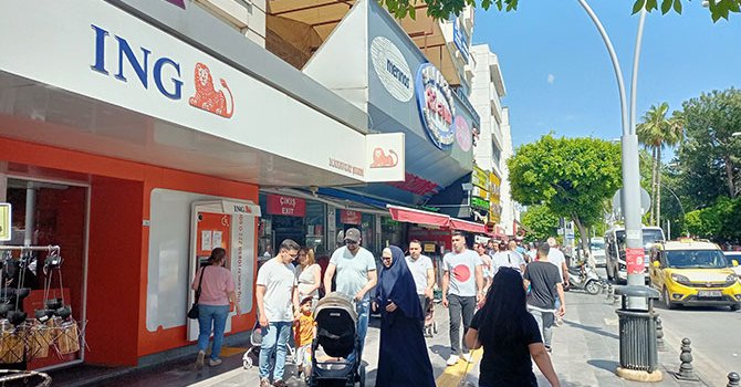 Rus turist yok, Avrupa’dan gelen Arap ve Hintli turist var