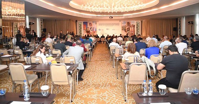 Gaziantep'te bin yıllık fıstık ağacı