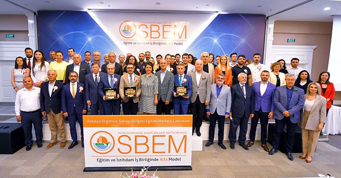 İşsiz insanlar eğitilip meslek sahibi yapılıyor