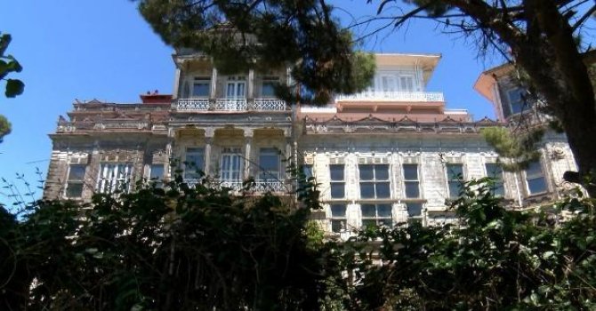116 yıllık tarihe sahip Ragıp Paşa Köşkü, satılıyor