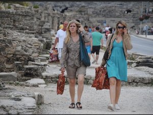 Antalya'ya tatile gelen turist sayısında birinciliği Almanlar geri aldı