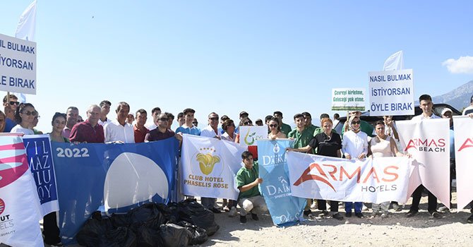 Kemer'de çevre temizliği yapıldı