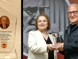 Özkan Altıntaş, TGC 2022 Burhan Felek Ödülünü aldı