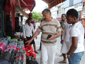 En fazla alışveriş yapan millet Almanlar en az ise Hollandalılar