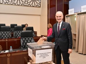 İTO'ya Şekib Avdagiç yeniden başkan seçildi
