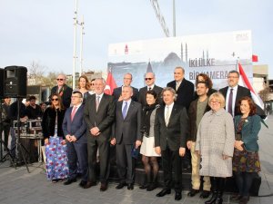 Macaristan -Türkiye fotoğrafları Taksim'de sergilendi