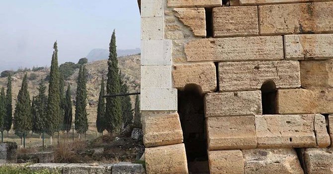 Hierapolis Antik Kenti’nde yıkılma tehlikesi