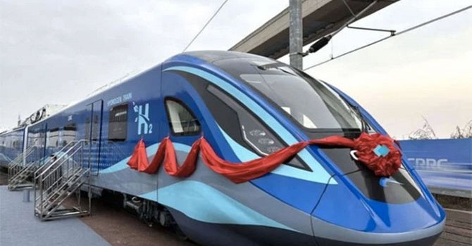 Çin'in hidrojen enerjili şehir içi treni tamamlandı