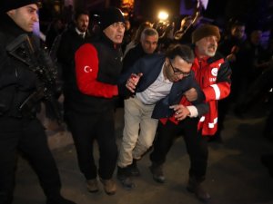 Sarıkamış’ta bir otelin tavanı çöktü: 32 yaralı var