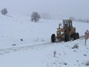 Antalya Korkuteli'nden kar kalınlığı 50 santime ulaştı