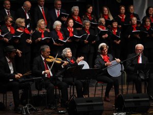 65 Yaş üstü yaşlılar Türk Sanat Müziği ile gençleşiyor