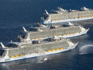 Royal Caribbean'ın Oasis sınıfı devası yolcu gemileri