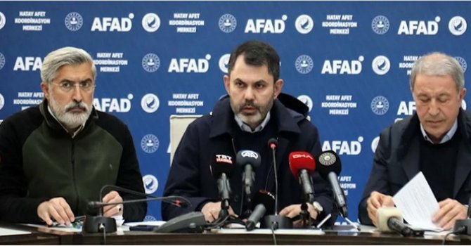 Tahta araba rallisi yaptılar