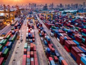 Türkiye yaptırımlı malların Rusya'ya geçişini aniden durdurdu