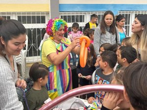 Depremzedeler için yardım için kermes düzenlendi