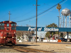 Şişecam, ABD'deki Stockton Liman projesine ortak oldu