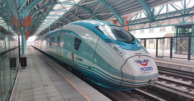 Yüksek hızlı trenlerde 93 milyon yolcu taşındı