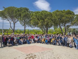 İzmir Gazeteciler Cemiyeti bahara ‘merhaba’ dedi