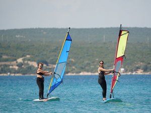 Sörf ve Yelken sporlarının yeni adresi Didim oluyor