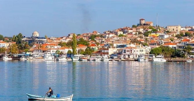 Ayvalık'ta turizm sezonu ekim ayına kadar uzuyor
