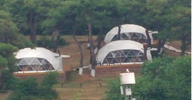 Büyükada’da ormanlık Alana “Çadır Kent’ kuruldu