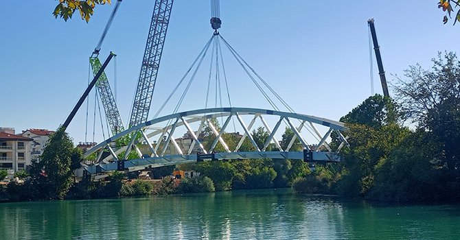 Manavgat'ta 4. Taşıt Köprüsü kuruldu