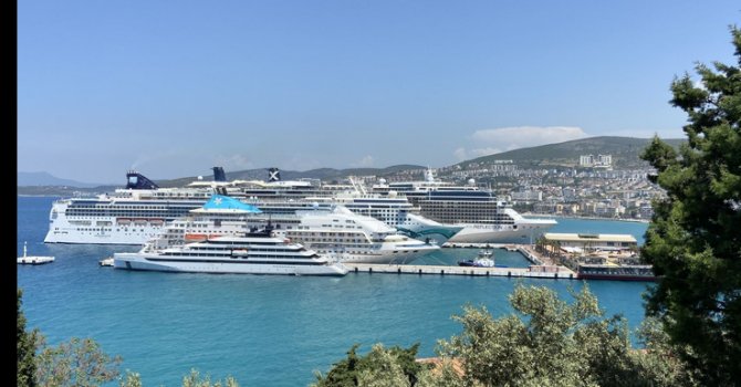 Yüzen oteller ile Alanya'da kruvaziyer turizmi canlanıyor