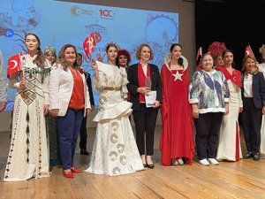 Cumhuriyetin 100. Yılına Özel Defile