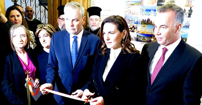 TAV'dan muhabir fişleme