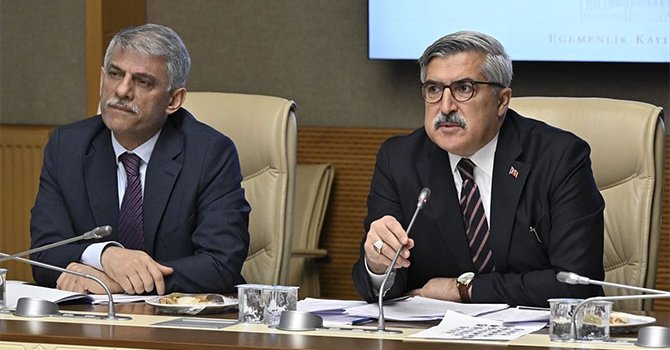 Yabancı uyruklu kişiler Türkiye'de rehberlik yapamaz