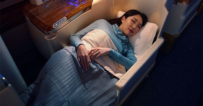 Emirates'ten Business Class yolcularına uçuş kıyafeti