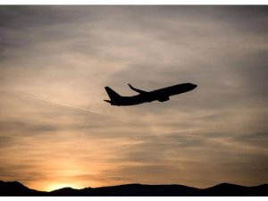 Uçağın iki pilotu da uyuyakaldı