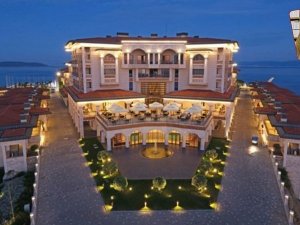 Bankalara borç 10 milyar dolar, turizmde alarm zilleri