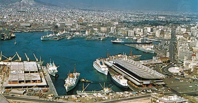Pire’de Yunanlılar Türklerden kurtulmayı kutluyor